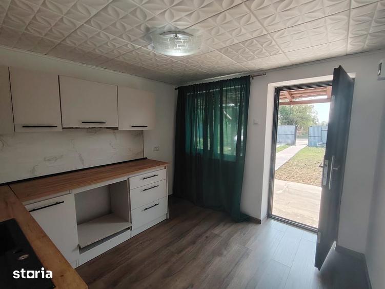Casă cu 2 camere cu Teren 700 Mp în Cornățelu