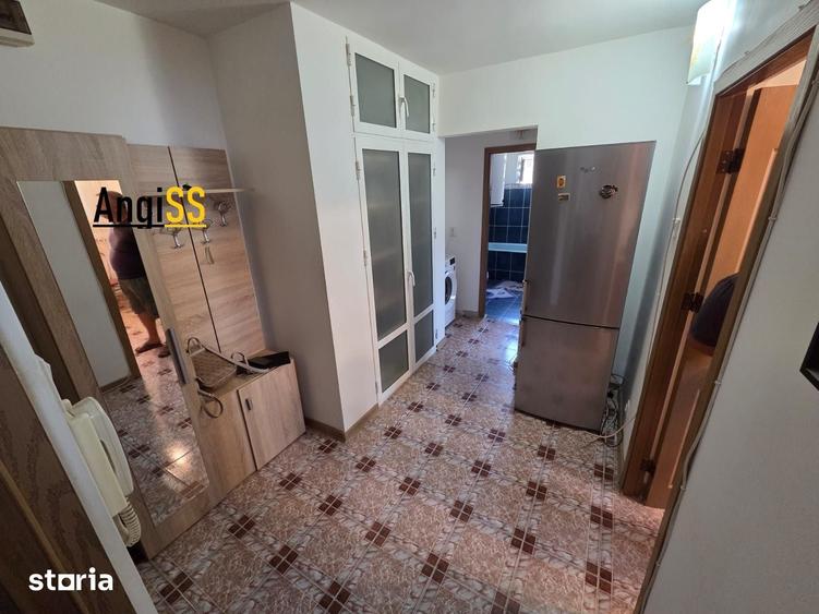 Apartament cu 2 camere decomandat în C5