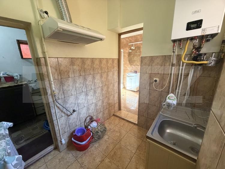 Casă individuală cu 3 camere cu Canalizare în Central