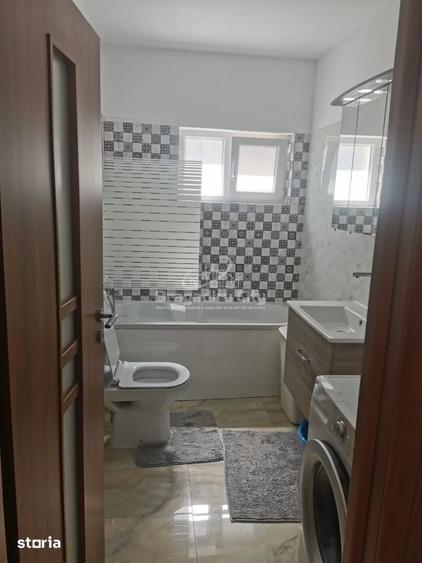 Casă cu 4 camere cu Teren 200 Mp în Central