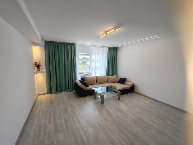 Apartament cu 3 camere decomandat, mobilat în Lumina