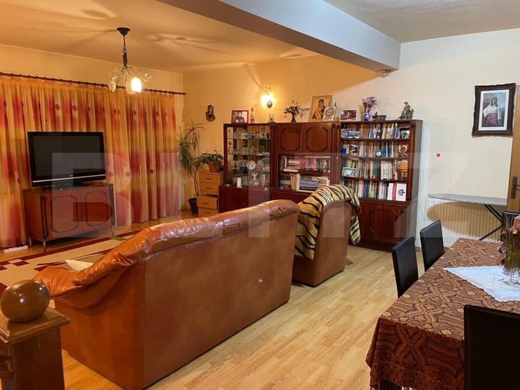 Duplex cu 6 camere cu Canalizare în Nord