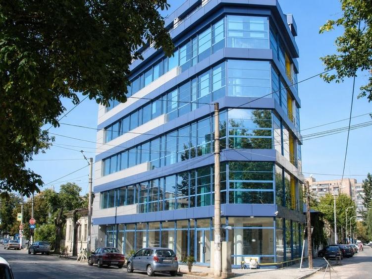 Birou, de 1,100 mp, în Gara de Nord