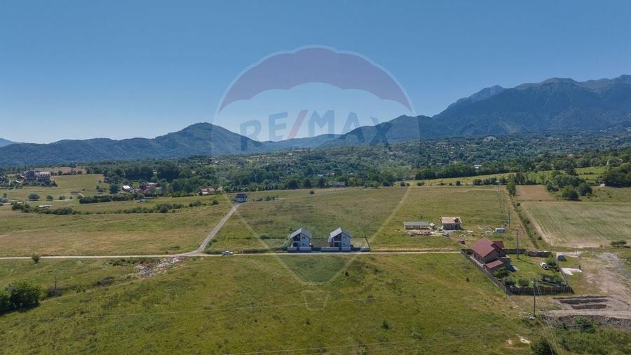 Teren Construcții intravilan de 4800 mp, în Bran