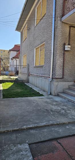 Casă cu 4 camere cu Teren 209 Mp în Central