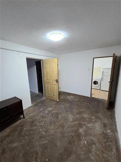 Apartament cu 2 camere semidecomandat în Tomis III