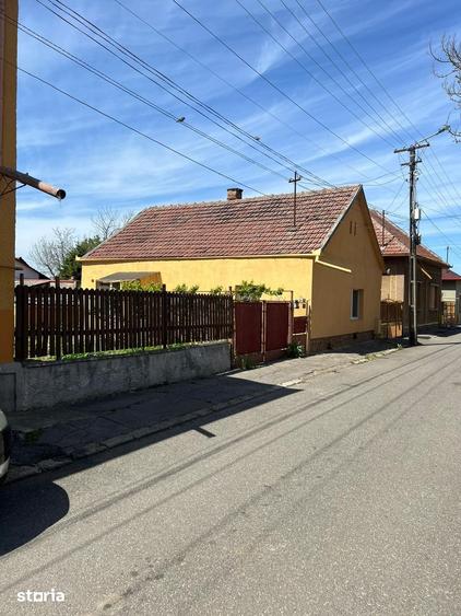 Casă cu 2 camere cu Teren 360 Mp în Central