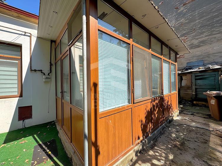 Apartament cu 2 camere semidecomandat, mobilat în Unirii