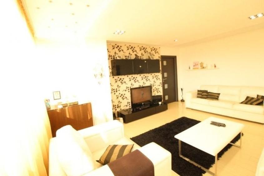 Apartament cu 3 camere semidecomandat, mobilat în Alexandru Obregia