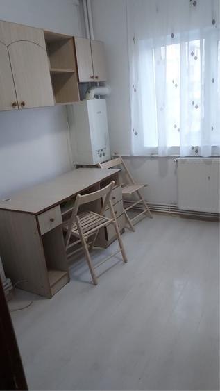 Garsonieră decomandată în Lacu