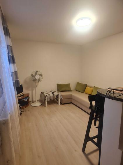 Apartament cu 2 camere decomandat în Bariera Vâlcii