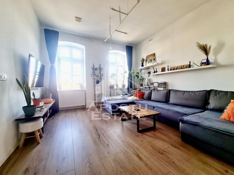 Apartament cu 3 camere nedecomandat, mobilat în Badea Cârțan