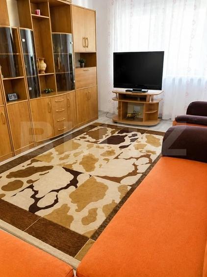 Apartament cu 3 camere decomandat în Județean