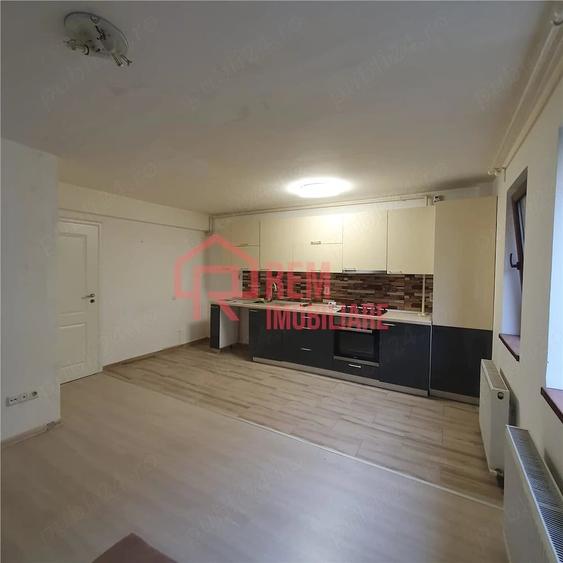 Apartament cu 3 camere decomandat în Fundeni