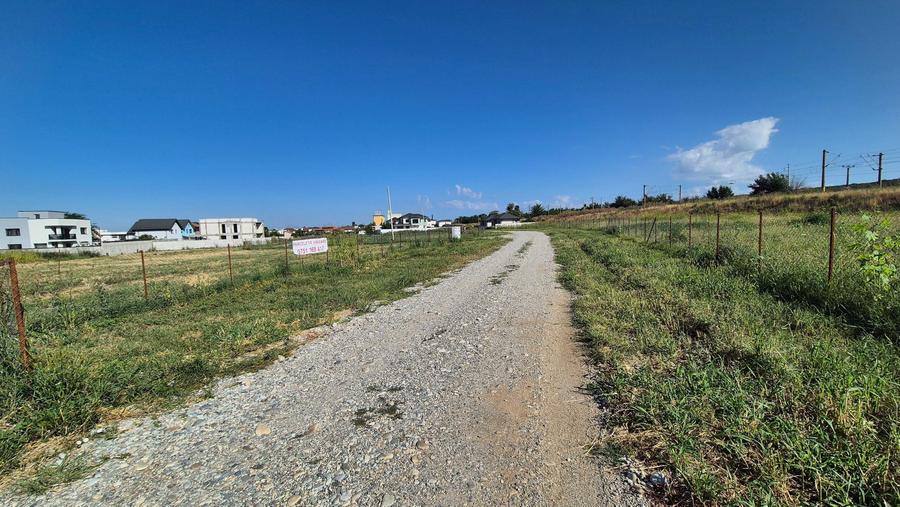 Teren de 350 mp, în Cârcea