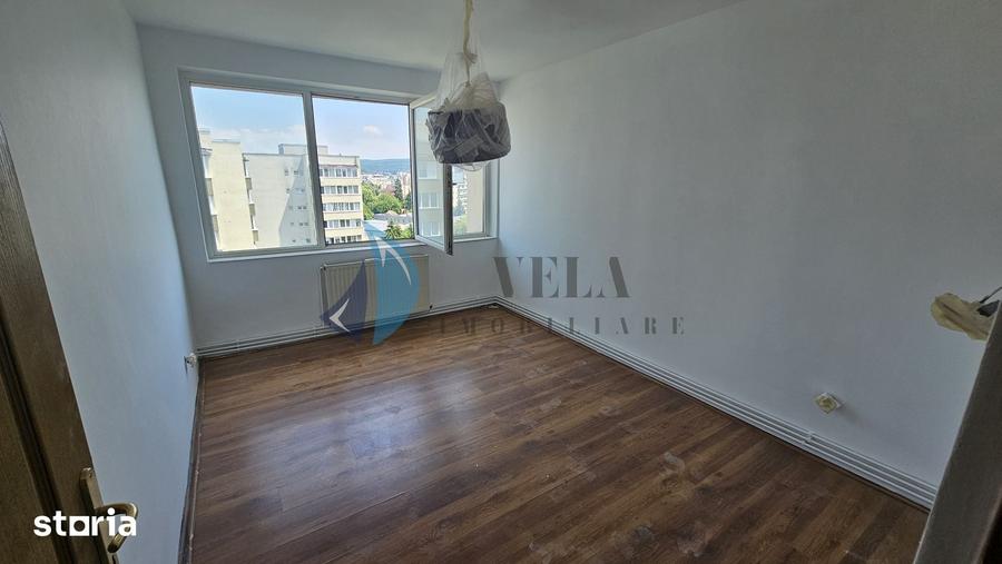 Apartament cu 3 camere decomandat în Tudor