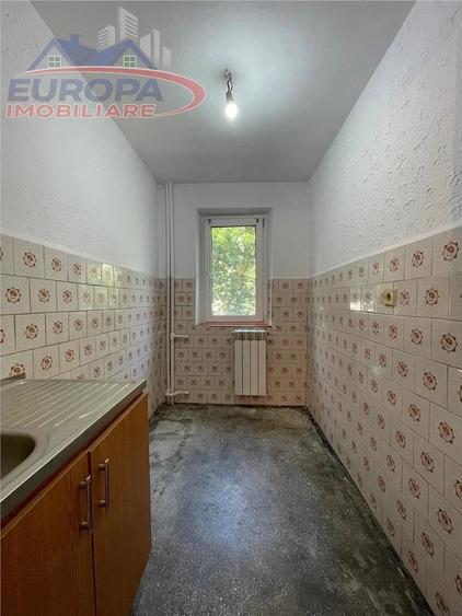 Apartament cu 2 camere de vanzare zona 23 August-Tulcea - 3