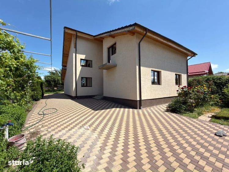 Casă cu 4 camere cu Teren 725 Mp în Ghindeni