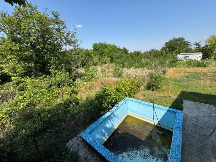 Casă individuală cu 16 camere cu Piscina în Copou