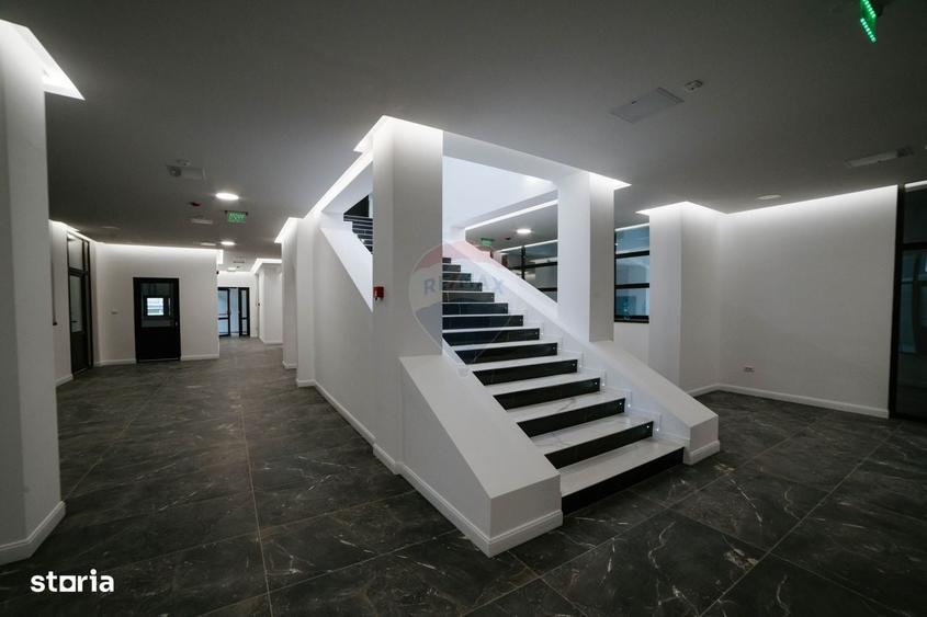 Spațiu comercial, de 245 mp, în Roșu