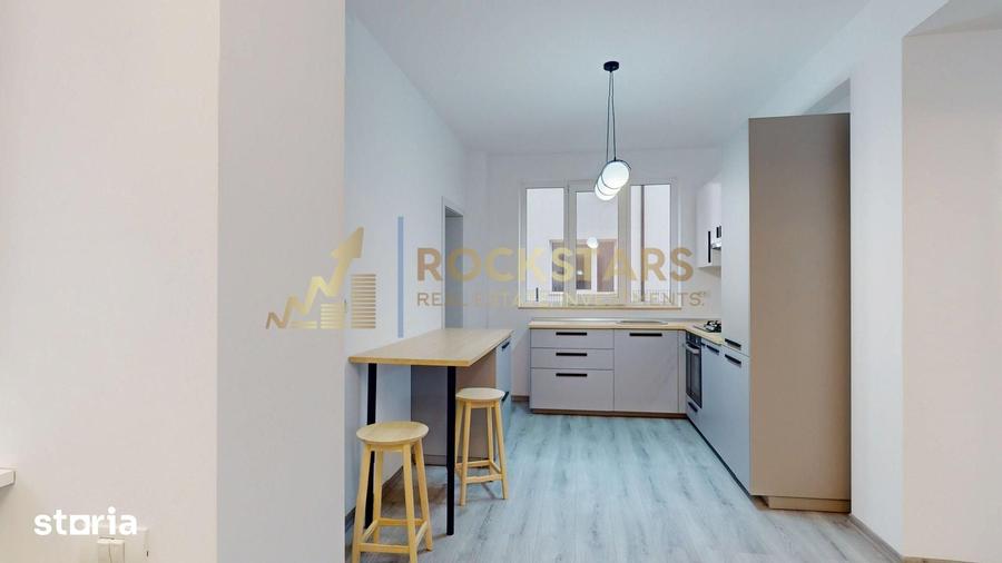 Casă cu 5 camere cu Teren 376 Mp în Brănești
