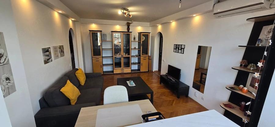 Apartament cu 2 camere nedecomandat în Unirii