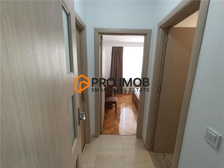 Apartament cu 2 camere semidecomandat, mobilat în 1 Decembrie