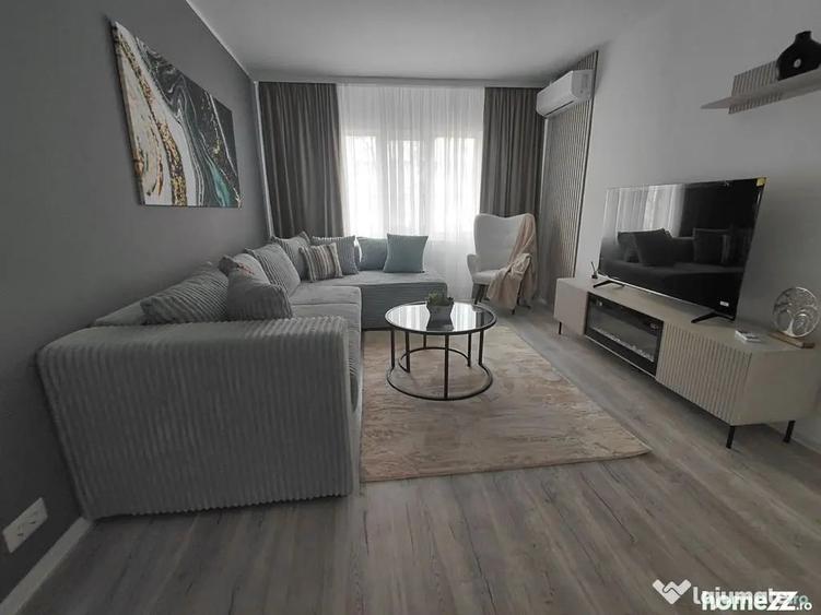 Apartament cu 3 camere semidecomandat în Micro 16