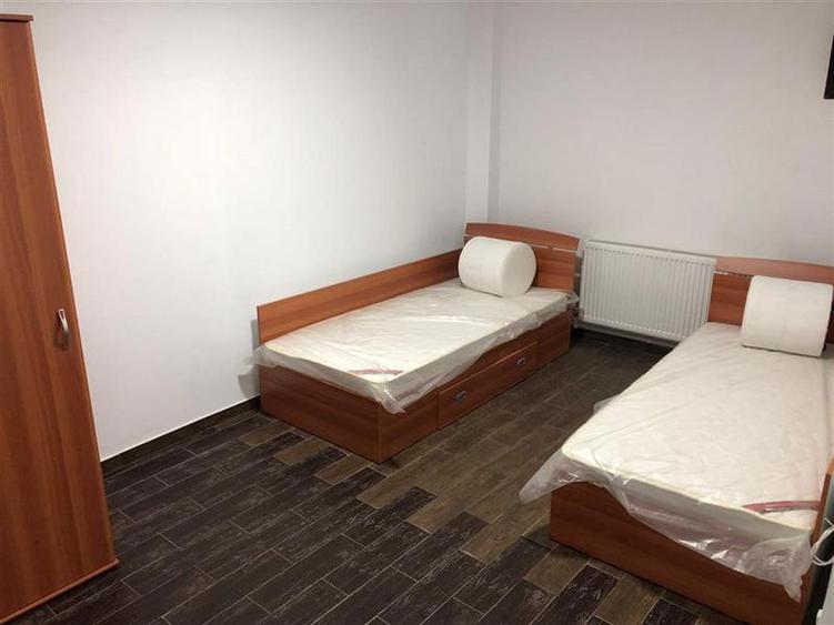 Apartament cu 5 camere decomandat în E3