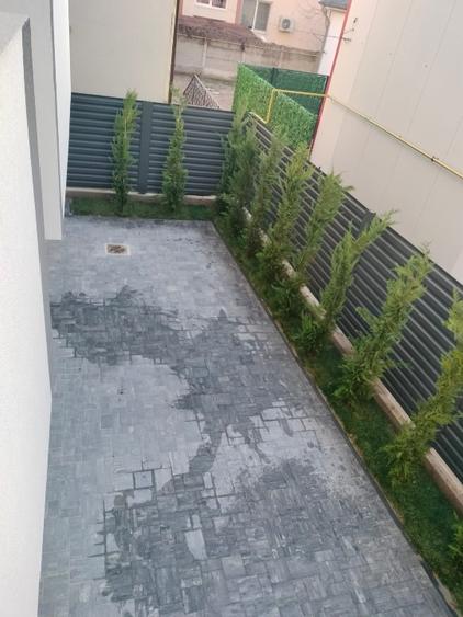 Casă individuală cu 5 camere cu Teren 200 Mp în Lujerului