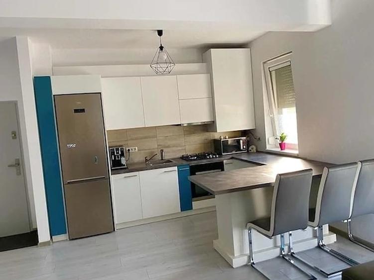 Apartament cu 2 camere semidecomandat în Giroc