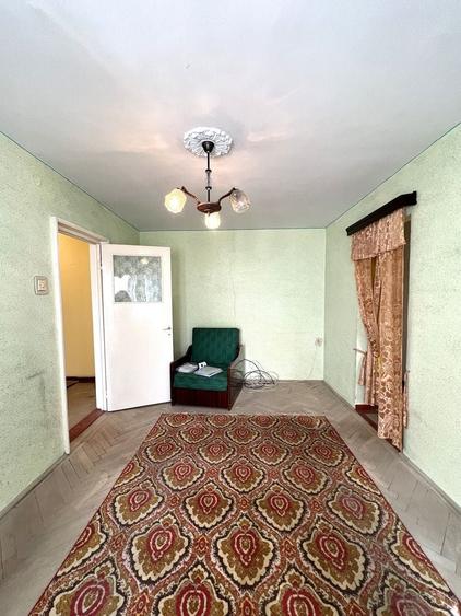 Apartament cu 2 camere semidecomandat în Micro 40