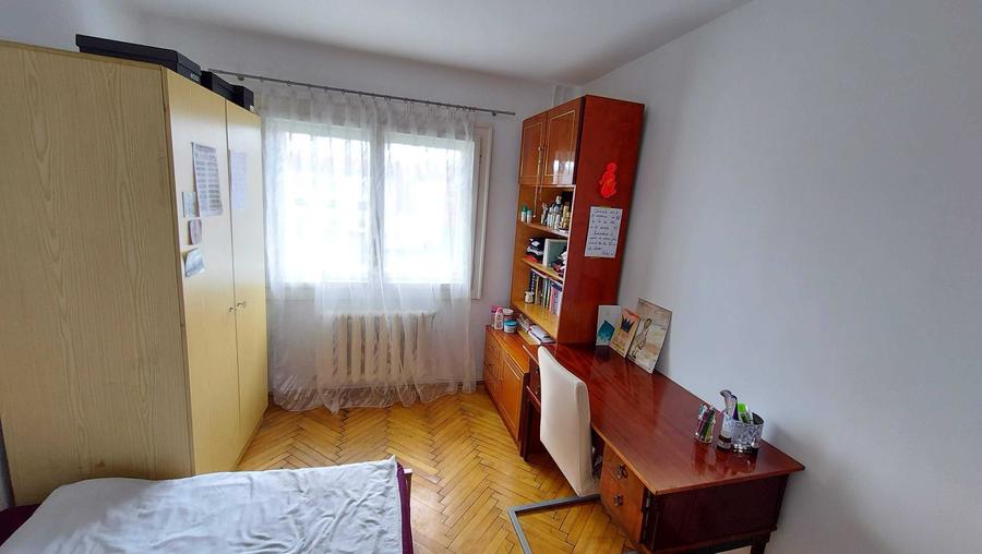 Apartament cu 3 camere decomandat în Mărăști