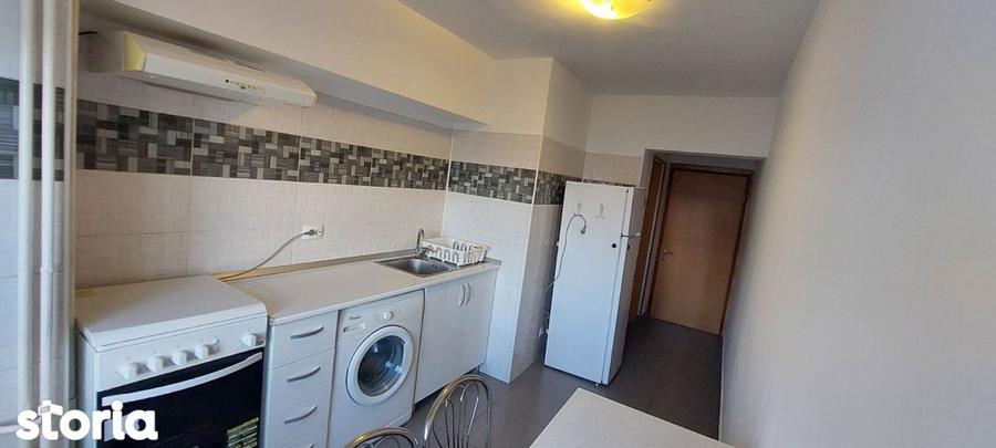 Apartament cu 2 camere decomandat, mobilat în Centrul Civic