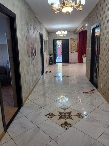 Casă cu 4 camere cu Teren 300 Mp în Ștefăneștii de Jos
