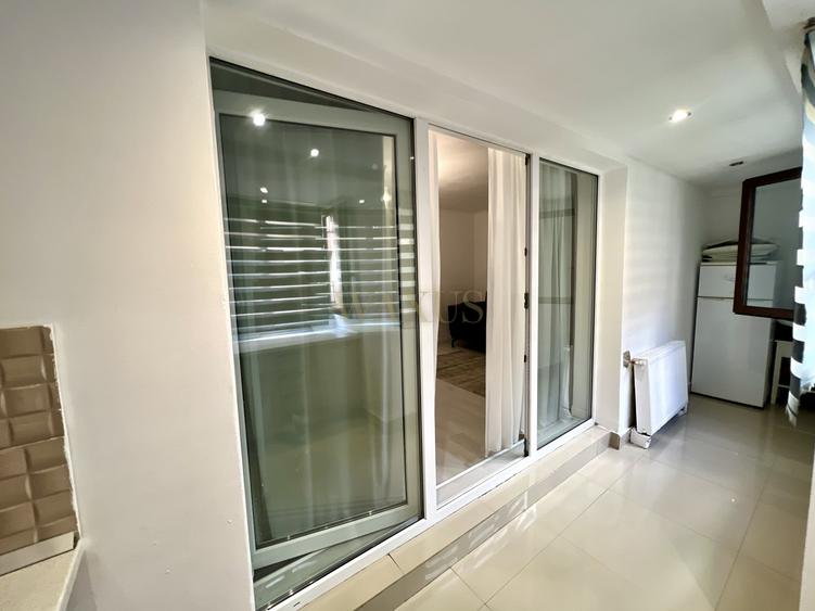 Apartament cu 3 camere decomandat, mobilat în Florești