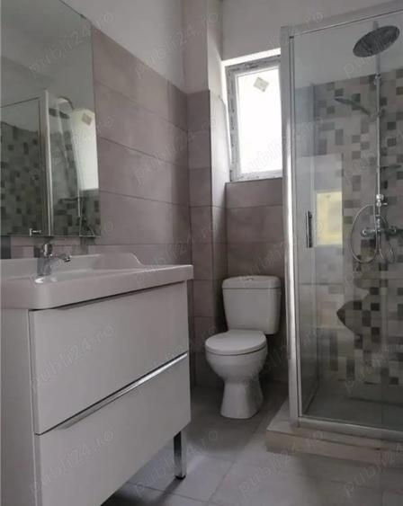 Casă cu 5 camere în Roșu