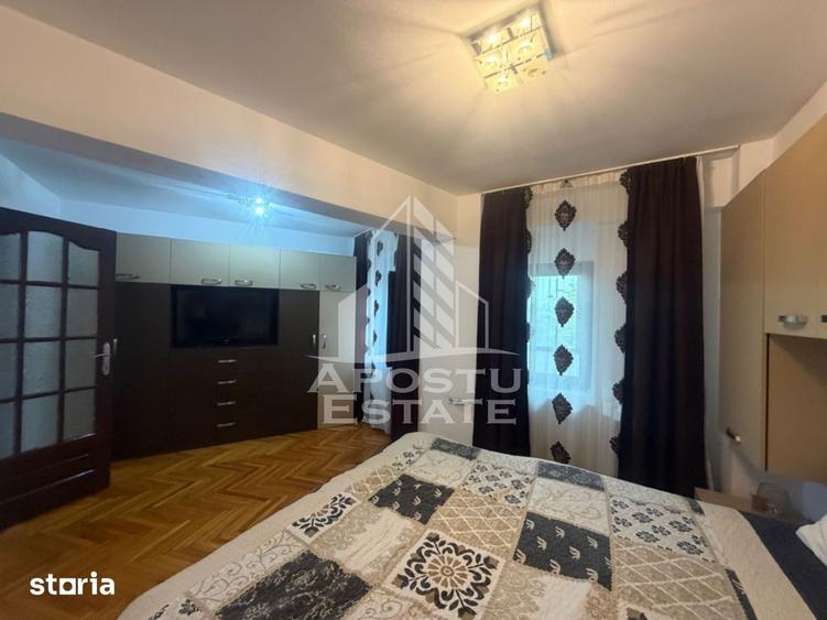 Apartament cu 4 camere în Crișan