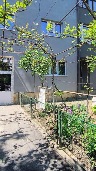 Apartament cu 2 camere decomandat în Rovinari