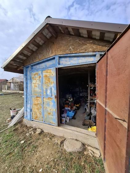 Casă cu 4 camere cu Teren 140 Mp în Sinești