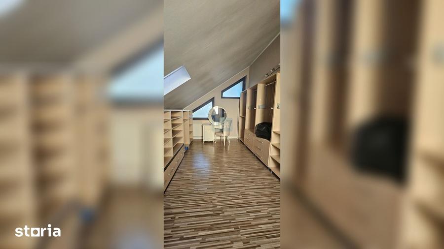 Casă cu 5 camere cu Teren 2400 Mp în Central