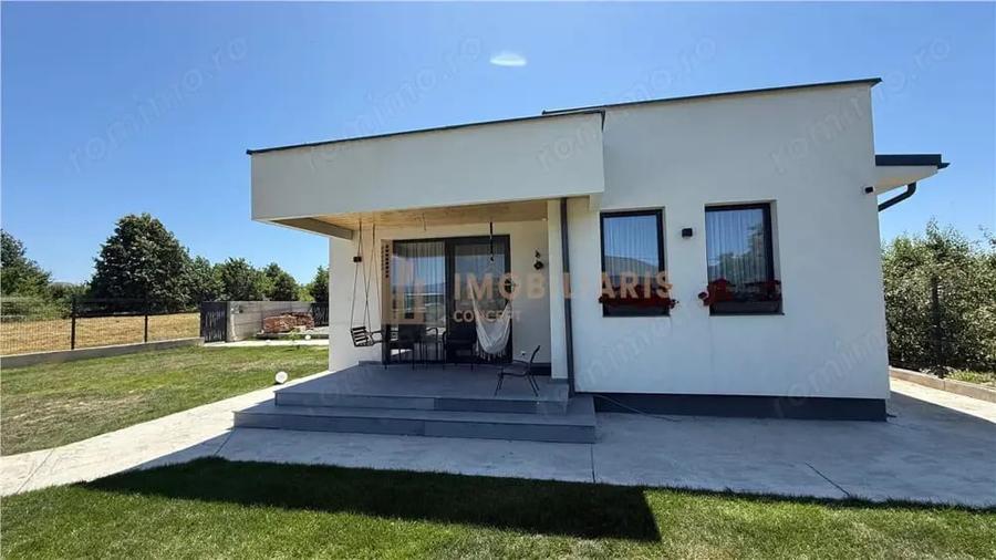 Casă cu Teren 700 Mp în Mocira
