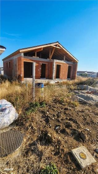 Casă cu 3 camere în Sântandrei