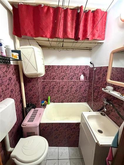 Apartament cu 2 camere semidecomandat în Valenta