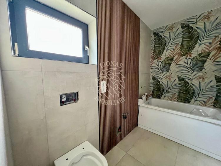 Duplex cu 3 camere cu Canalizare în Sud