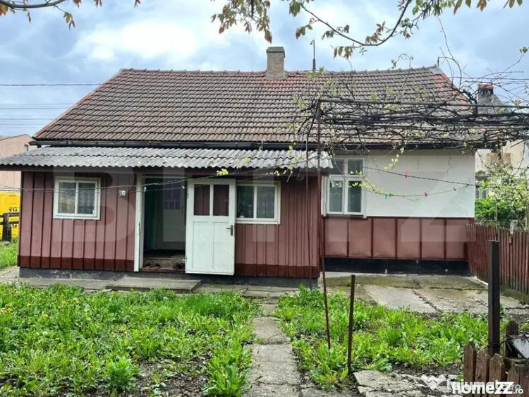 Casă cu 2 camere cu Teren 714 Mp în Siret