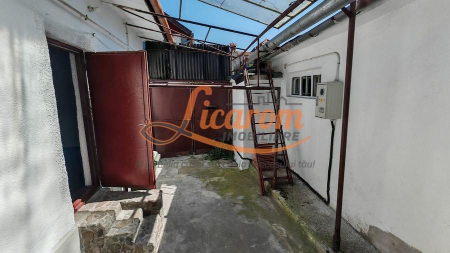 Casă individuală cu 3 camere cu Canalizare în Blumăna
