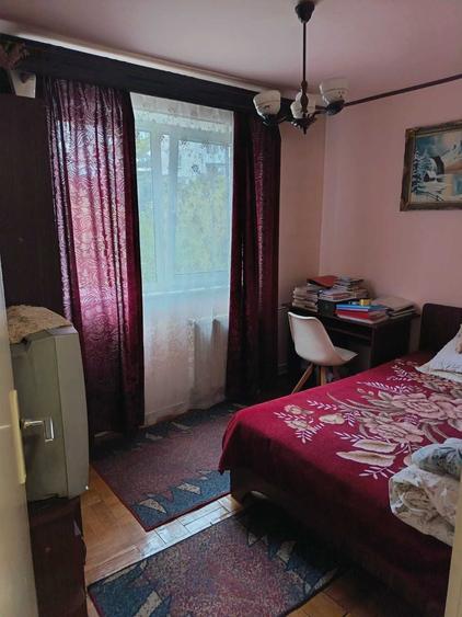 Apartament cu 3 camere decomandat în Ostroveni