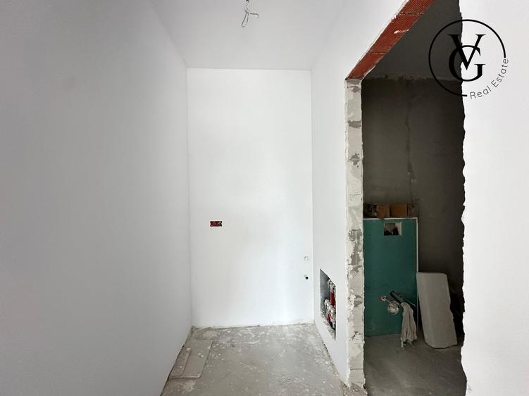 Casă individuală cu 4 camere cu Canalizare în Palazu Mare