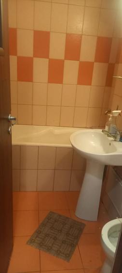 Apartament cu 2 camere semidecomandat în Calea București